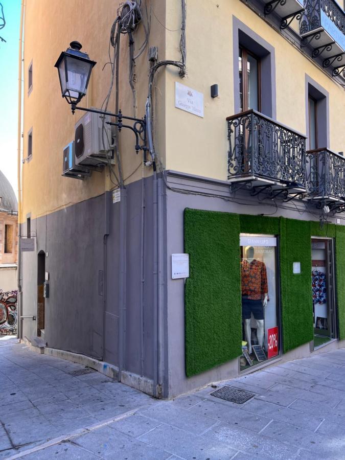 Studio Apartments Centro Storico Via Manno Κάλιαρι Εξωτερικό φωτογραφία