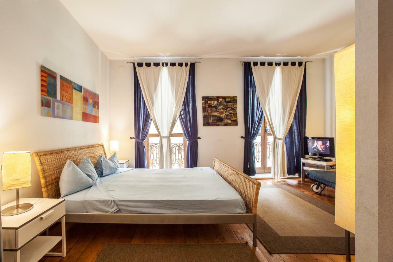 Studio Apartments Centro Storico Via Manno Κάλιαρι Εξωτερικό φωτογραφία