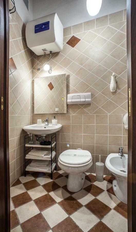 Studio Apartments Centro Storico Via Manno Κάλιαρι Εξωτερικό φωτογραφία